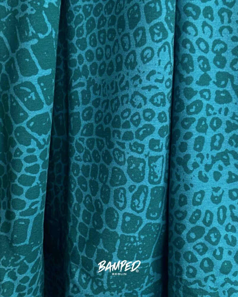 BAMPED_Pawerful_Allover_2 PANEL PAWERFUL "Poodle Pepper" | French Terry | Pythongreen – Bild 7