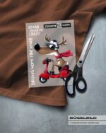 BÜGELBILD "RENTIER RUDI" / DRIVING HOME FOR XMAS