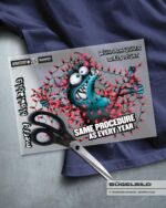 BÜGELBILD "SAME PROCEDURE" / MONSTA COLLECTION